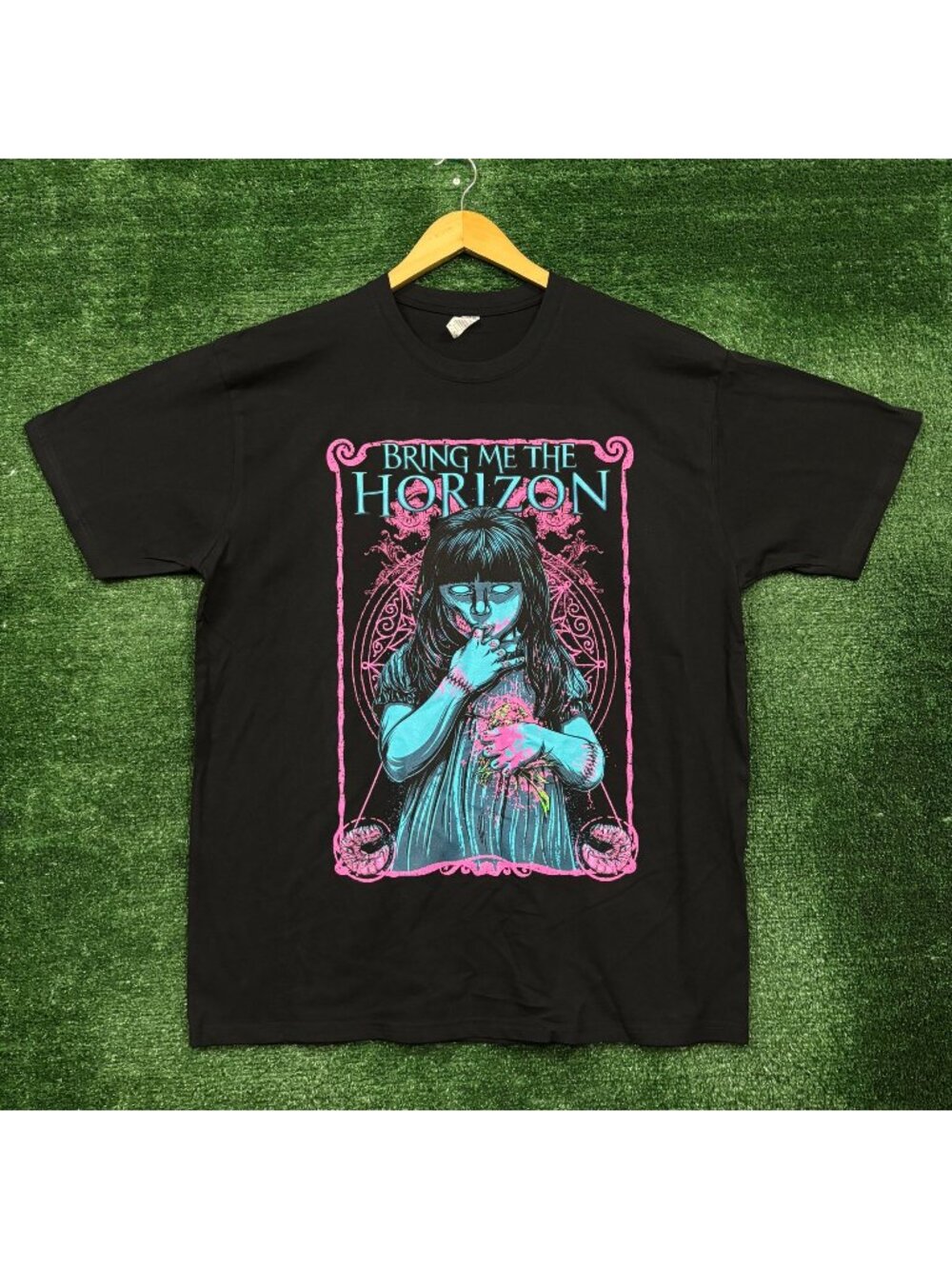 Bring me the Horizon Post Human: Nex Gen Rock Band T-Shirt Size Extra Large